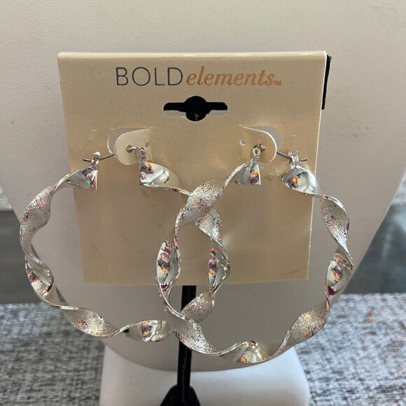 Bold Elements NWT silver hoop Boho Style earrings - Picture 1 of 3